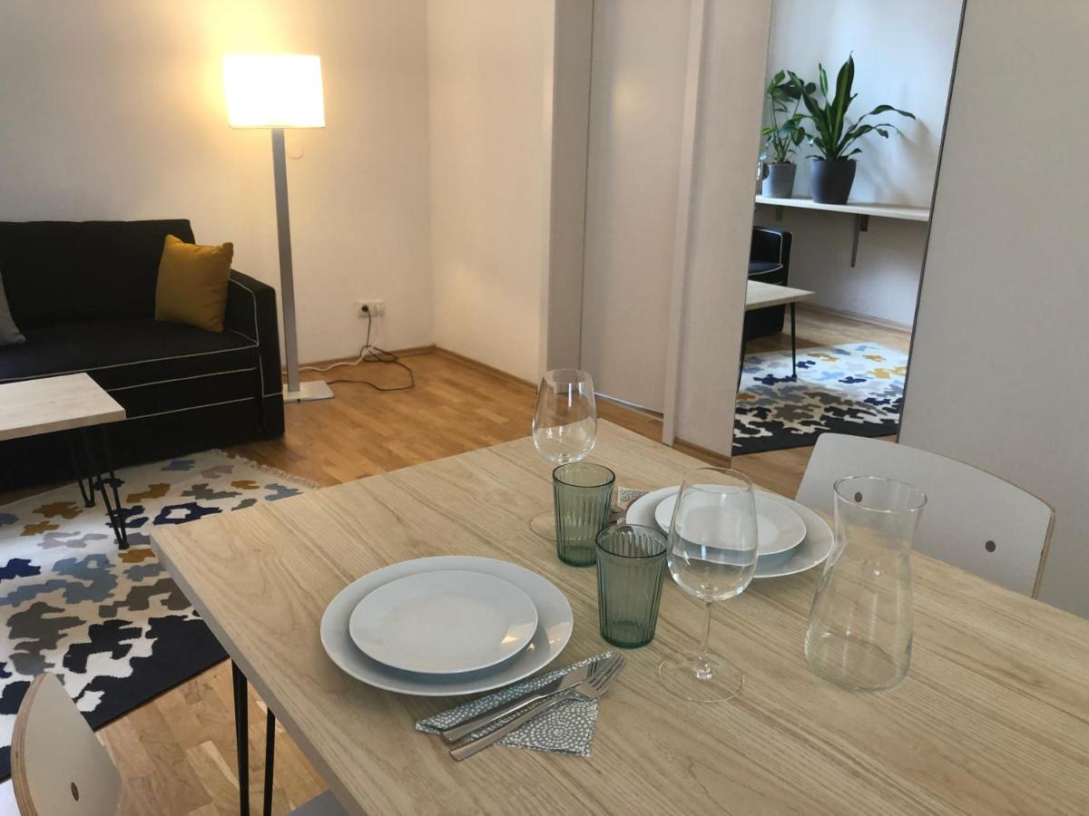 2 Mit Terrasse! Schoenbrunn-naehe